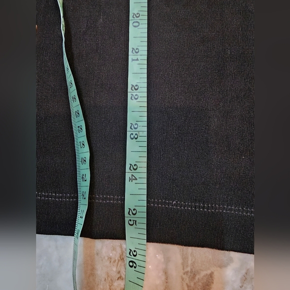 Chico’s Travelers Black Cowl Neck Long Sleeve Top Size 2 (L) Wrinkle-Resistant - Picture 8 of 8